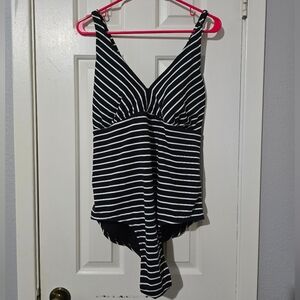 Catalina Stripped One Piece Swimsuit Size 3X (22W-24W) Sailor Strip